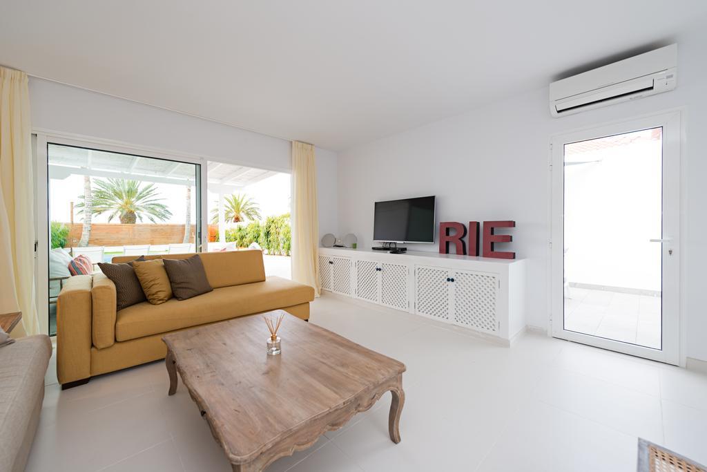 Villa Villas *
