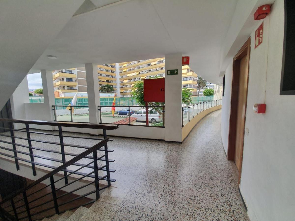 Ocean Front Cozy 2 Bedroom, 3 Beds Spacious- Netflix, Pool, Lift & Fast Wifi Appartamento