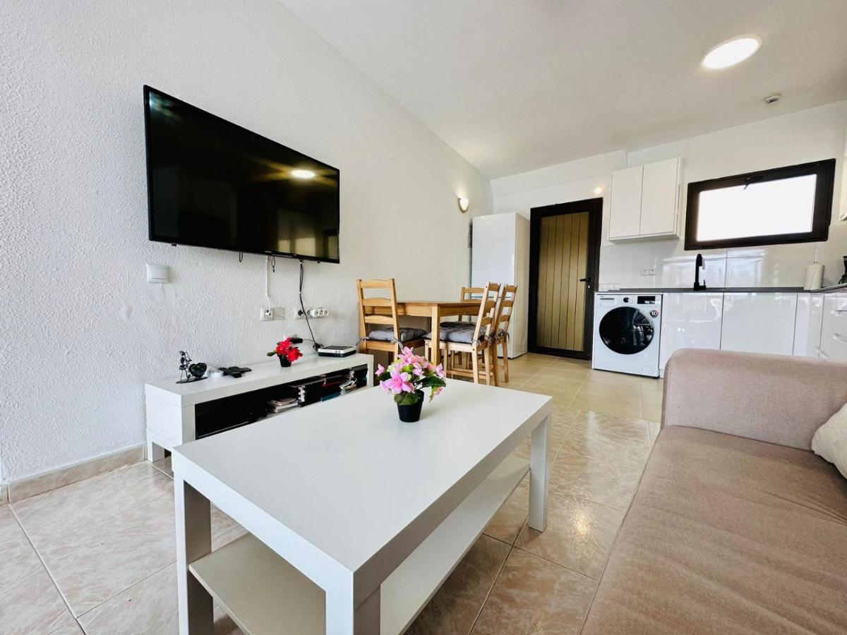 Appartamento Ocean Front Cozy 2 Bedroom, 3 Beds Spacious- Netflix, Pool, Lift & Fast Wifi