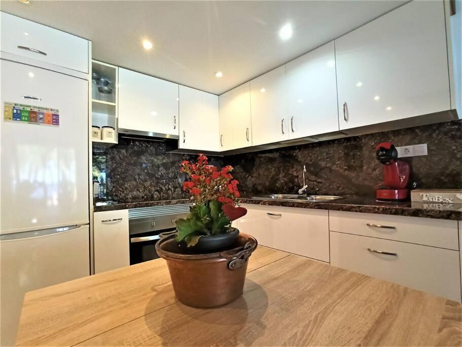 Sea View Luxury Apartment. 2 Bedroom Apartment
