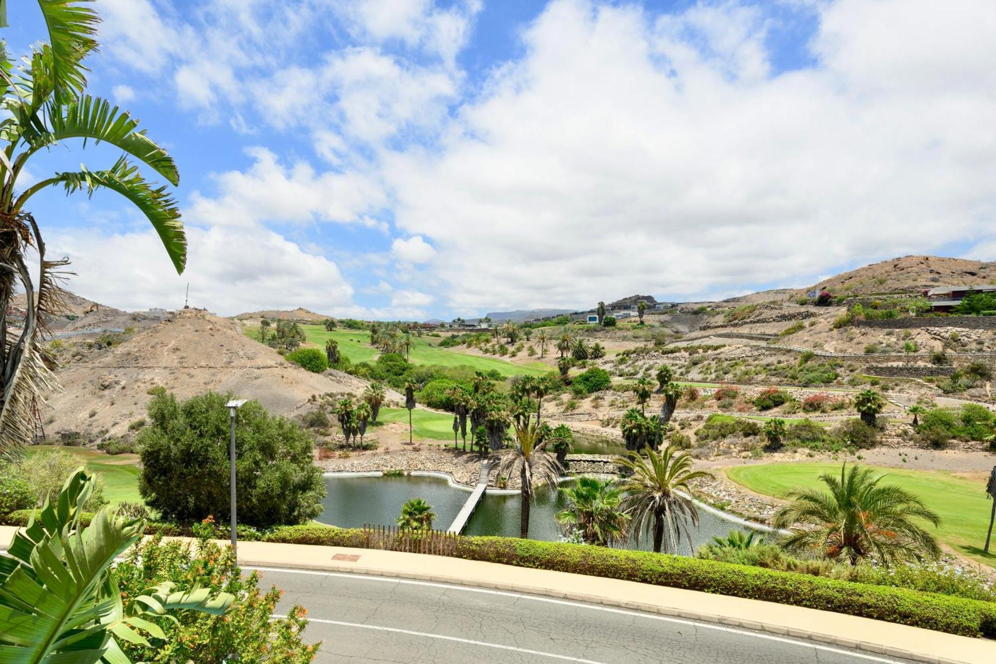With Private Pool In Luxury Golf Villa