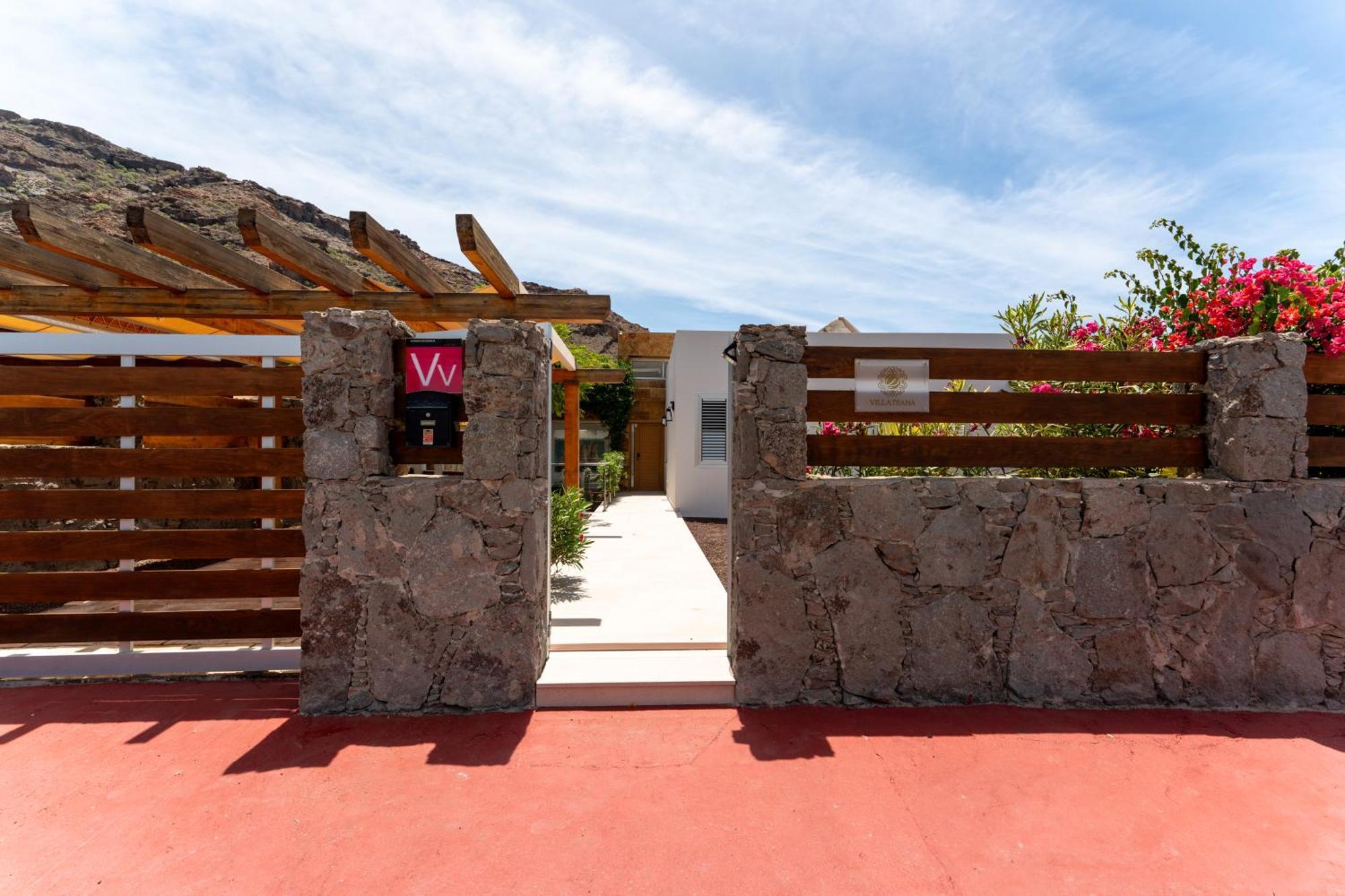 Diana With Private Swimming Pool In Tauro Villa *