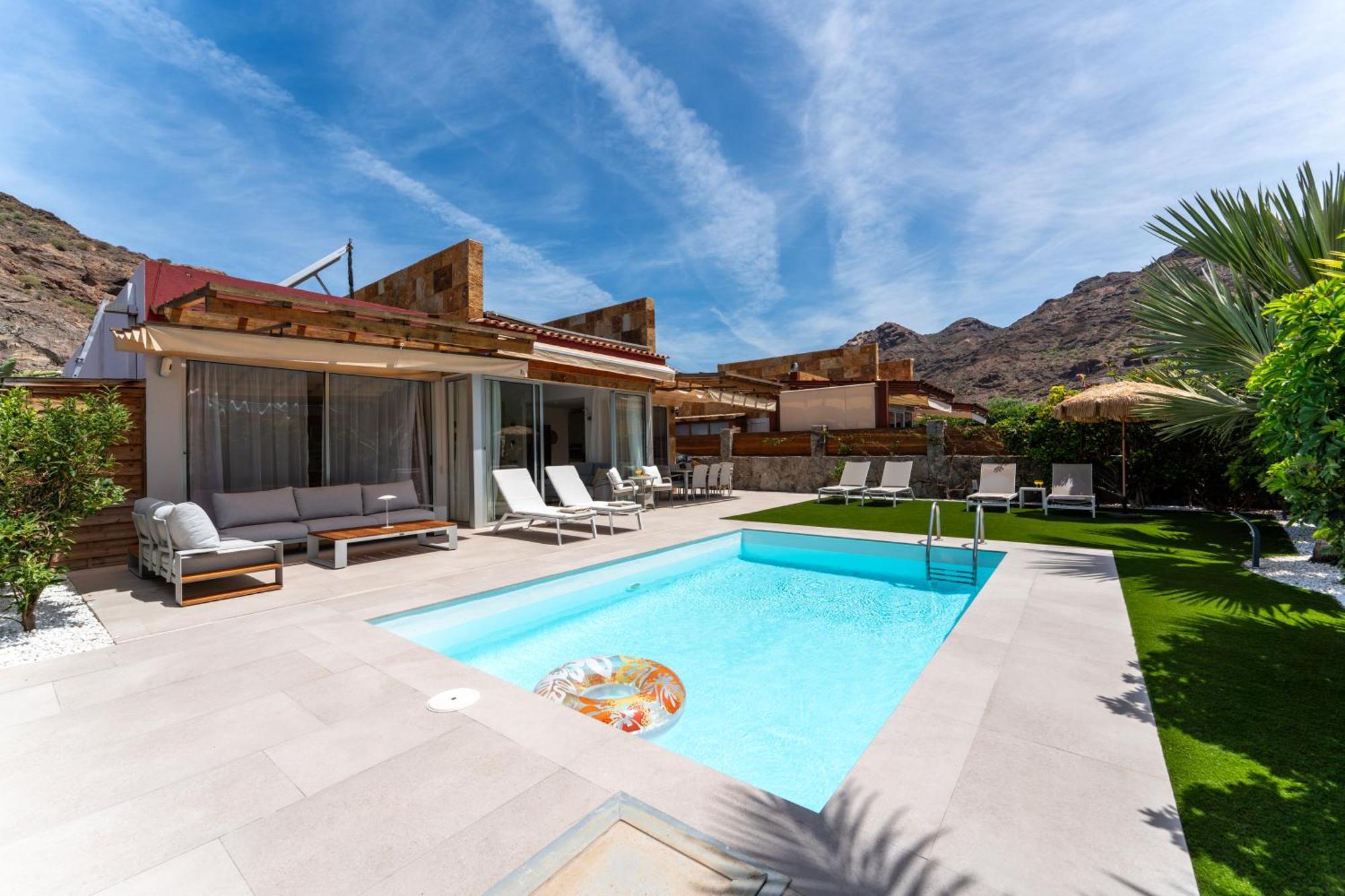 Villa Diana With Private Swimming Pool In Tauro *