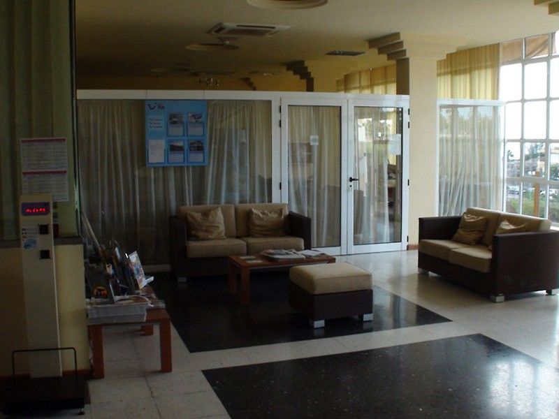 Aparthotel New Folias