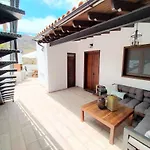 Villa Aura