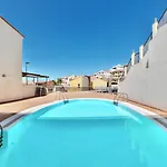 Brand New Home With Sunset Terrace