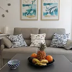 Sunny Cactus Garden Apartment 150M From Beach, Fast Fiber Wifi