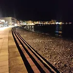 Ático Arinaga con vistas , jacuzzi , terraza y barbacoa