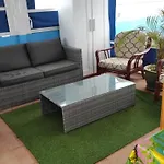 Ático Arinaga con vistas , jacuzzi , terraza y barbacoa