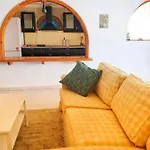 The Perfect Place To Relax Bedroom With Hot Tub, Beautiful Tropical Garden Area. Bbq And Big Open Spaces Through All The House.It Is Located In A Quiet Place, But Still 5 Min Away From The Touristic Puerto Rico And Walking Distance From The Beach