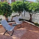 La Palmera1 casa al primo piano con 2 camere da letto&La Palmera2 casa al piano terra con 1 camera da letto