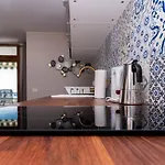 Golden Sunny View Apartment