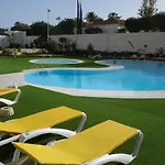 Taidia Tropical