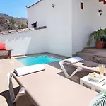 El Algarrobero
