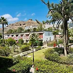 Modern Duplex 50M From The Beach