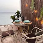 Ocean Views - Beach Apartment