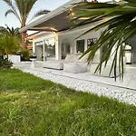Sun Club P65 Premium Bungalow