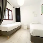 Velarde Deluxe Beach Flat Bycanary365