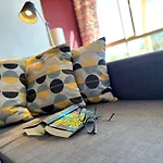 Cosy Garden View Apartment Tinache