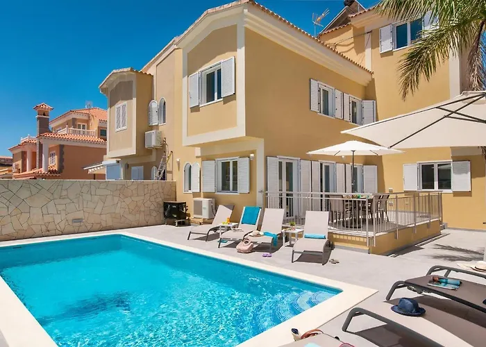 Curie With Pool By Villagrancanaria
