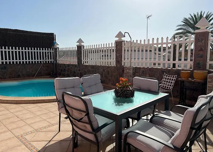 Agradable villa con piscina 4 dormitorios