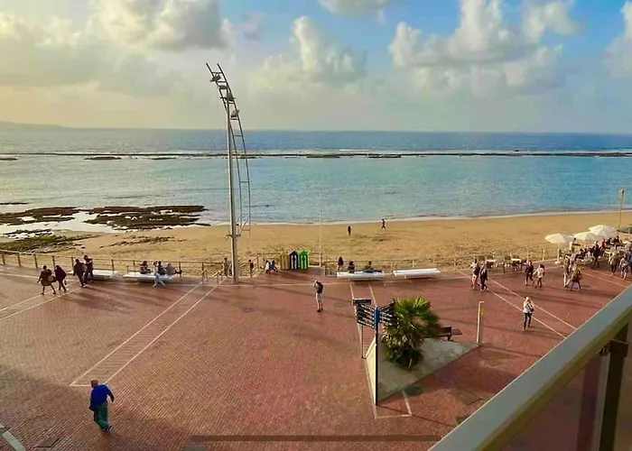Luxury Beachfront Apartment Las Canteras