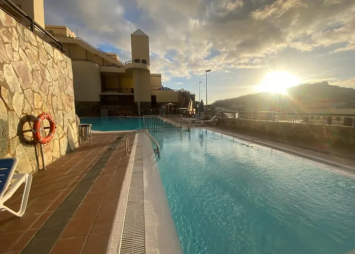 Modern Family Home Above Swimming Pool