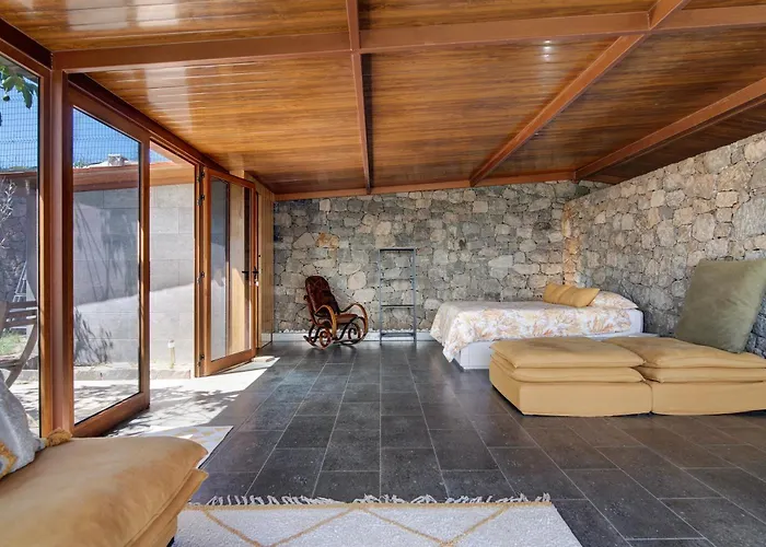 La Casita De La Orilla De Penate