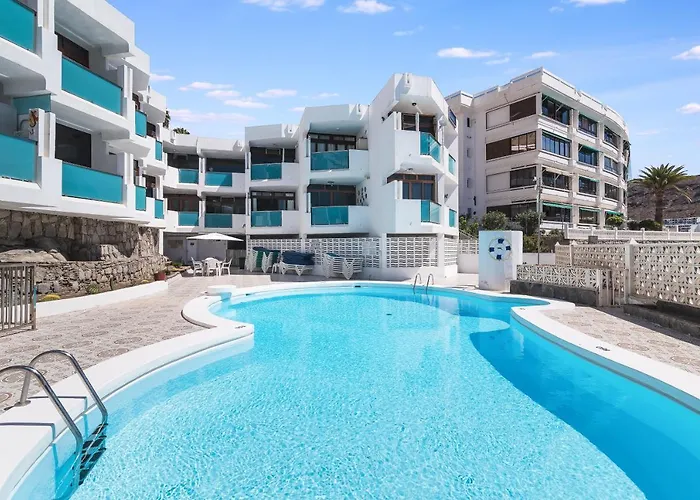 Chic, Cosy & Quiet Apartment Near The Beach