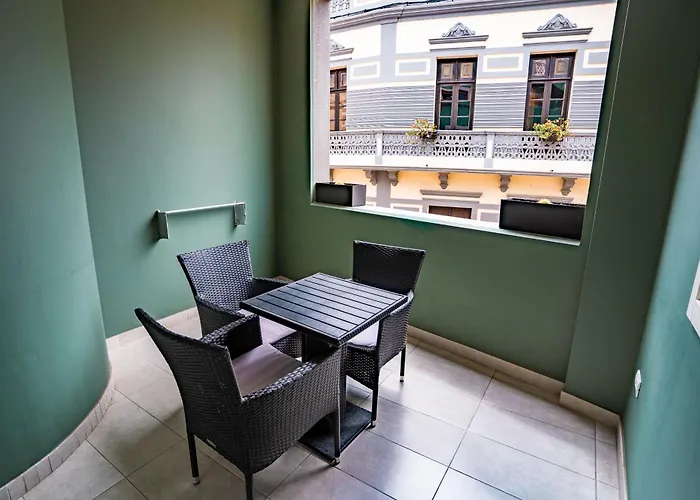 El Puente Holiday Home I- Airport 8,1K