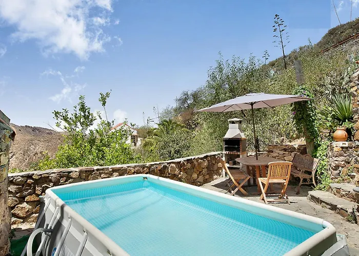 House Sleeps6-Parking-Garden-Pool In Summer-Pet