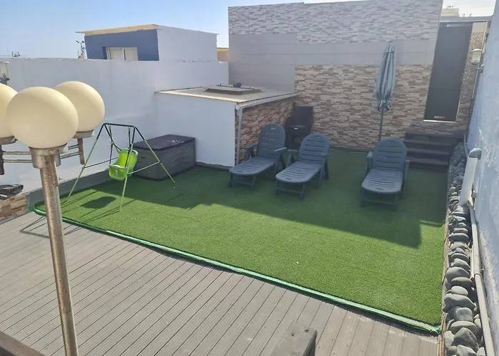 Terrace 2Brooms100M2, 3Air Conditions