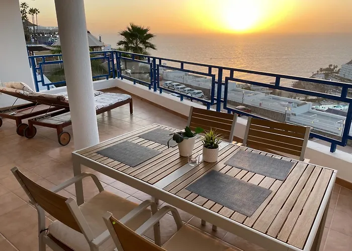 Sunny Modern Apartment - Sea View And Beach Access