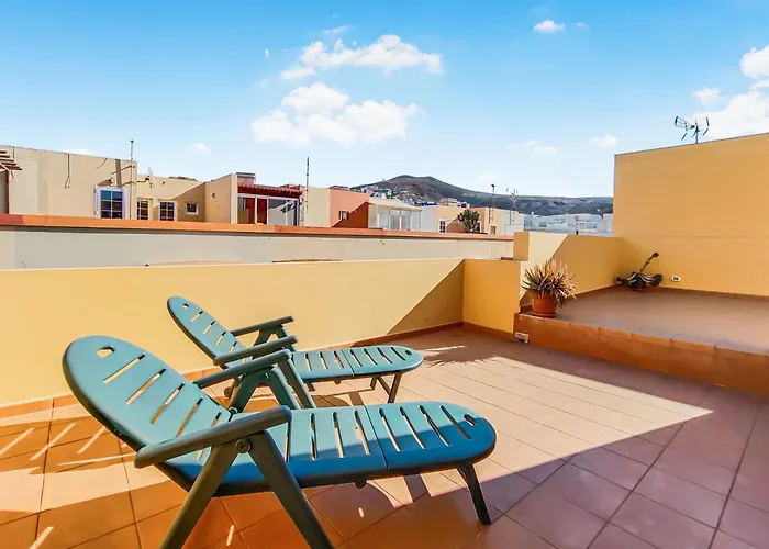 Sardina Beach Vista Retreat