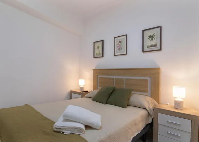 Las Canteras Tajinaste