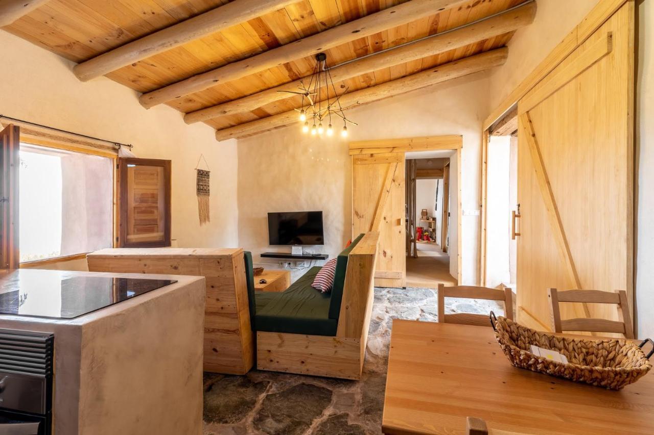 Flatguest Charming House + Pool + Terrace + Views