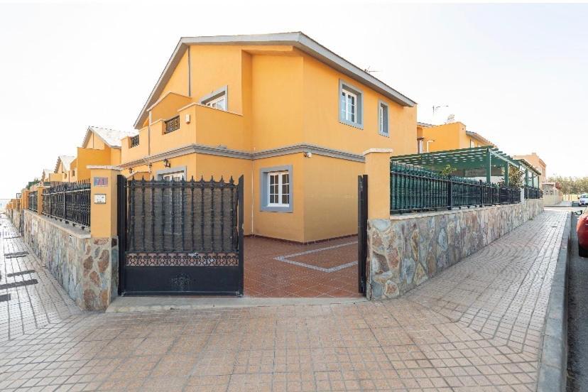 San Agustín 9 Per Near Beach Castillo del Romeral