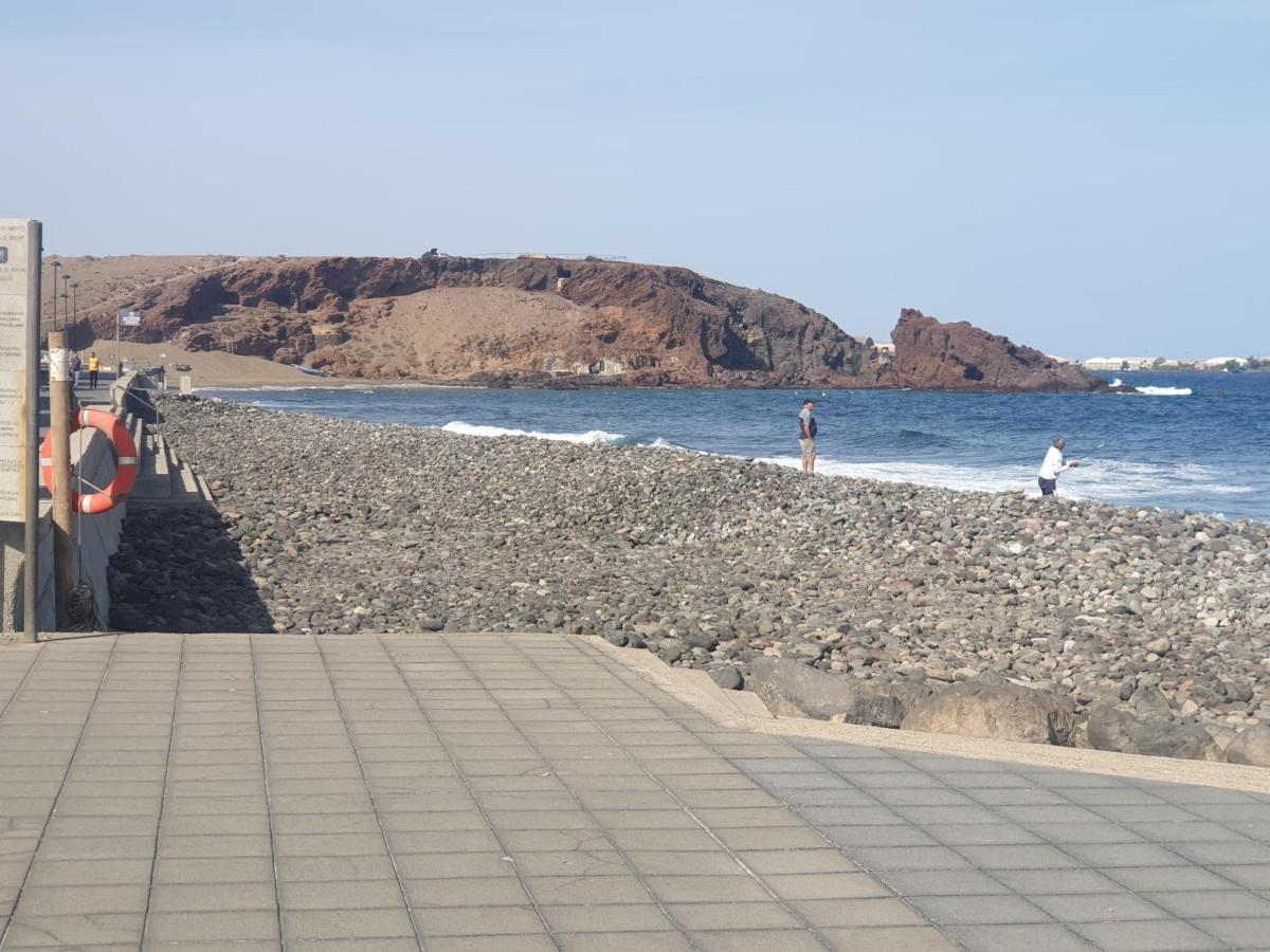 Brisas Del Mar Apartment, One Step From The Sea.