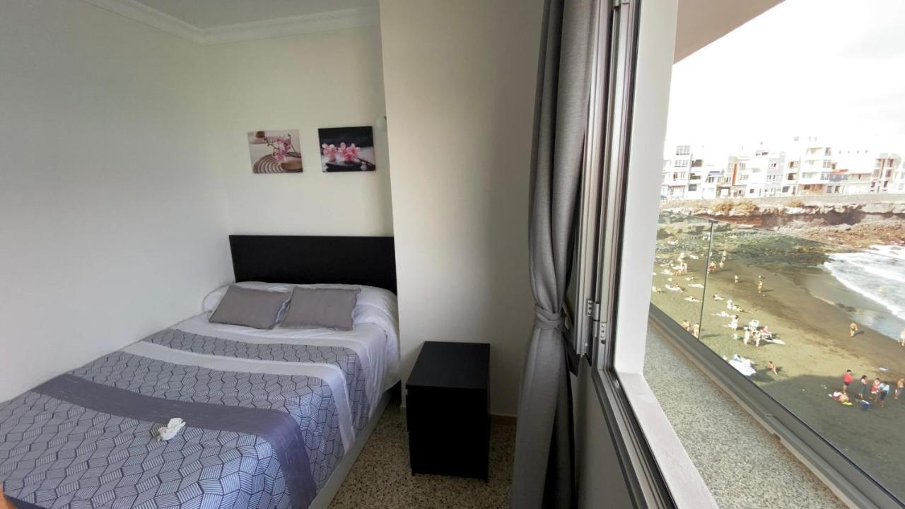 Hermoso Edificio Frente Al Mar Con Gran Terraza Y Hermosas Vistas * Las Palmas de Gran Canaria