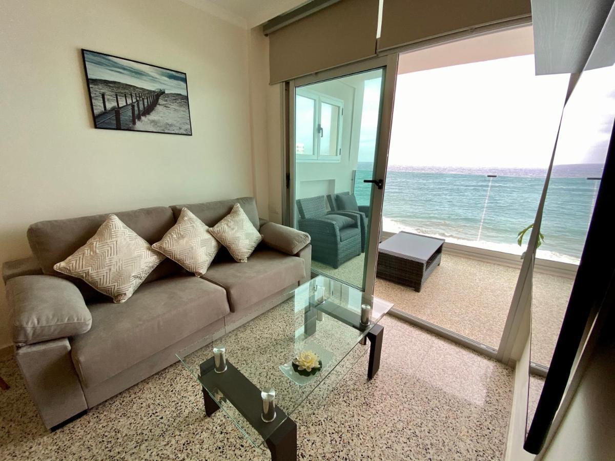 Hermoso Edificio Frente Al Mar Con Gran Terraza Y Hermosas Vistas Appartamento