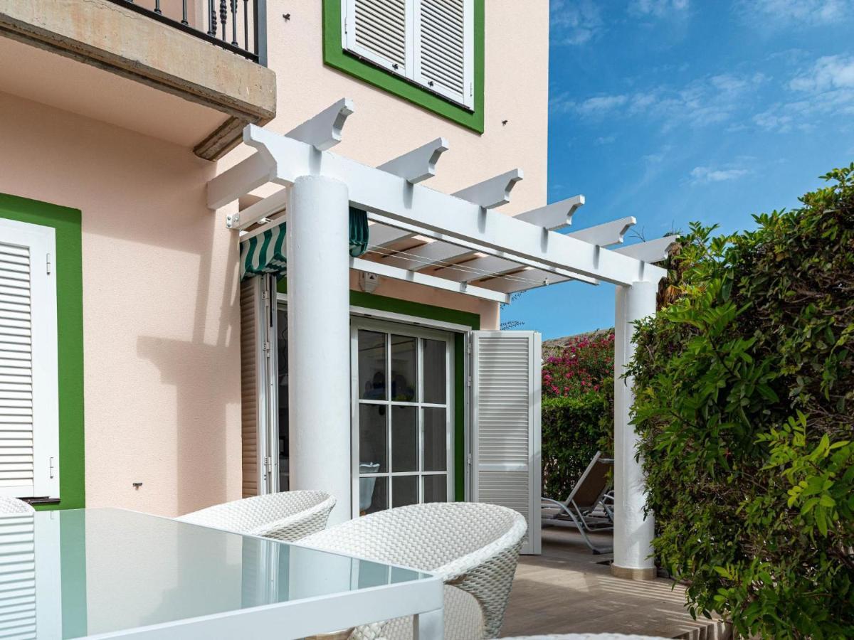 Duplex Holiday *