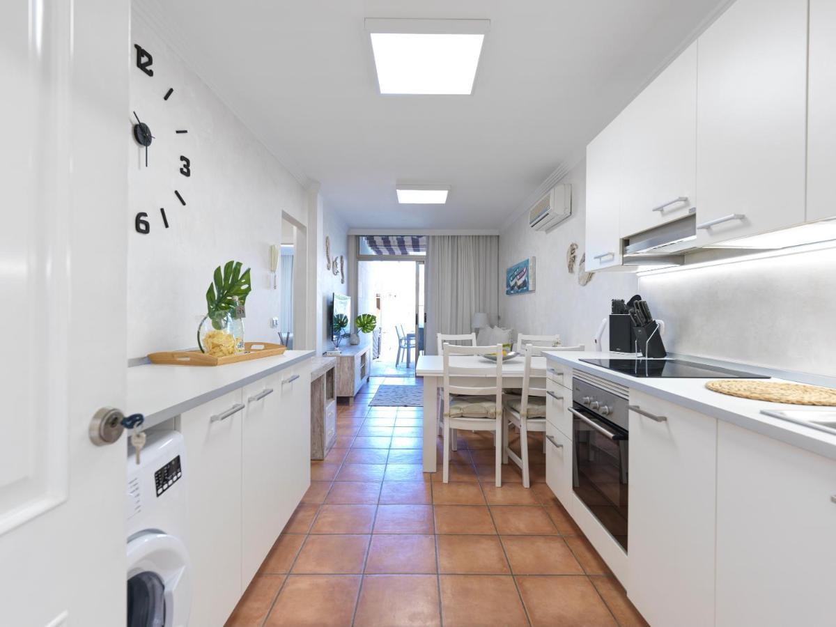 Brand New With Sunset Terrace Apartment Mogan