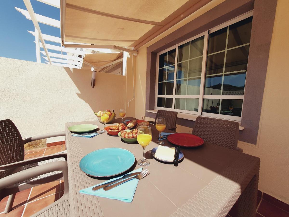 Modern Family Above Swimming Pool * Puerto Rico (Gran Canaria)