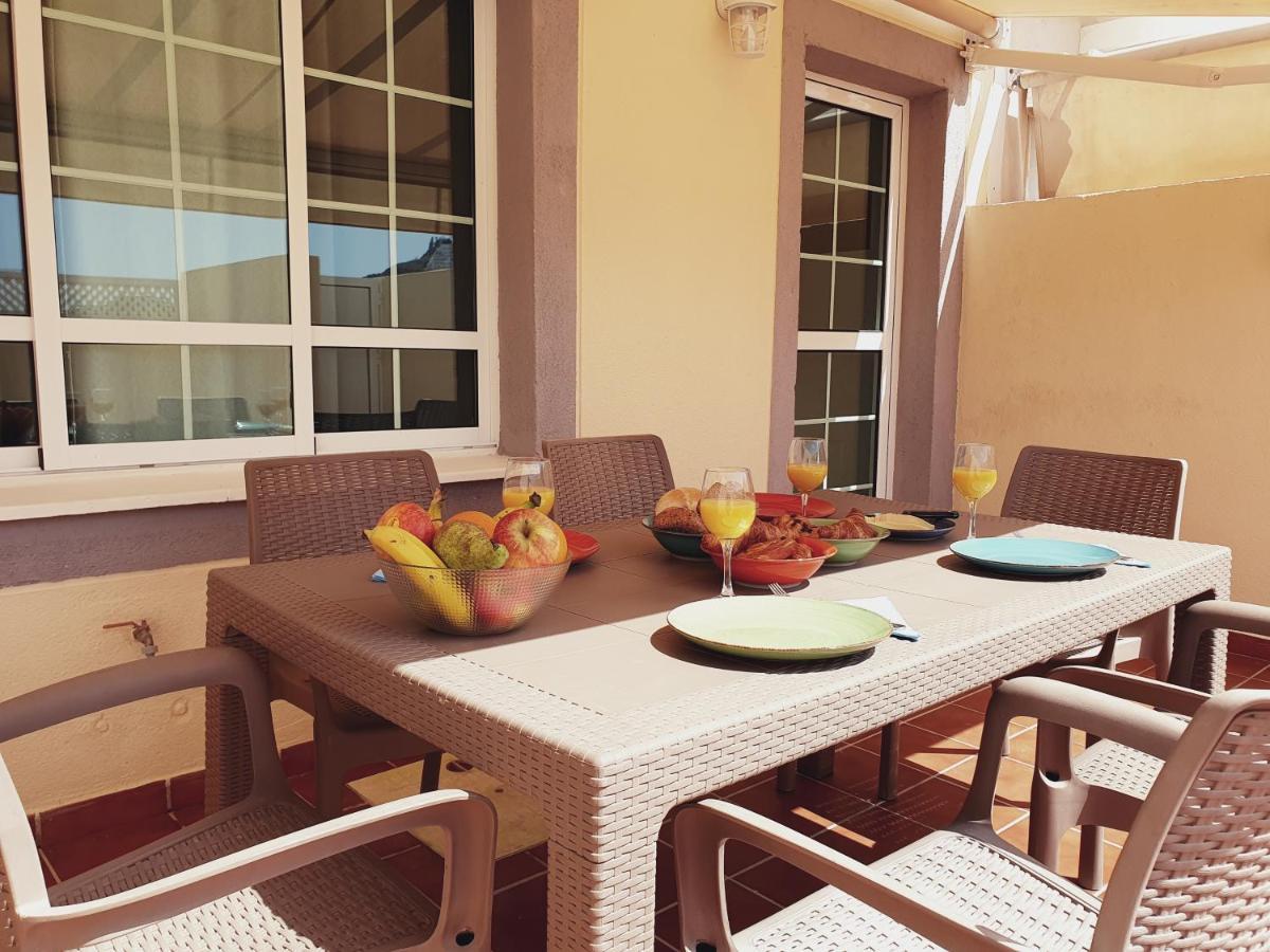 Modern Family Above Swimming Pool Apartment Puerto Rico (Gran Canaria)