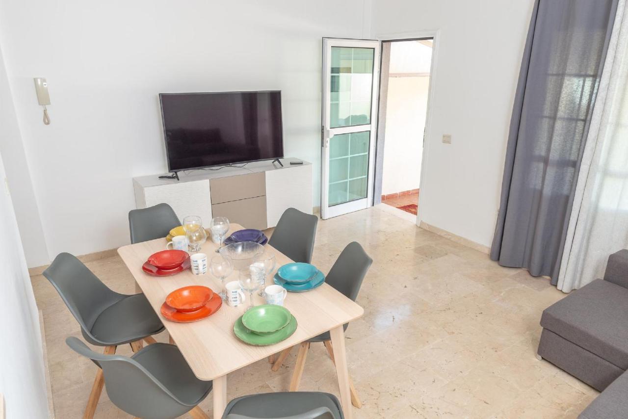 Apartment Modern Family Above Swimming Pool *