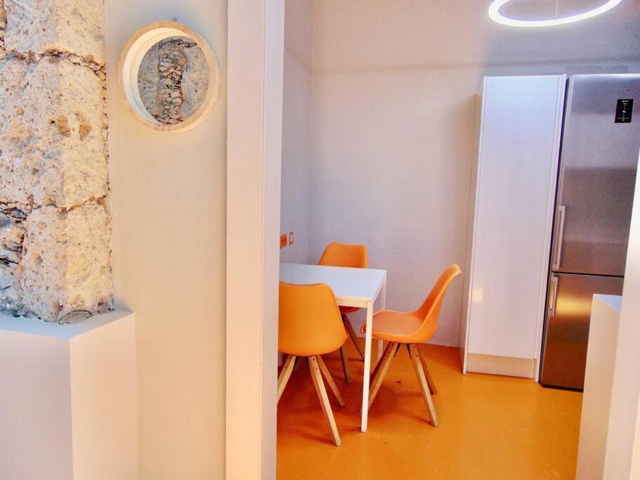 Apartment Traditional Townhouse With Private Rooftop Terrace