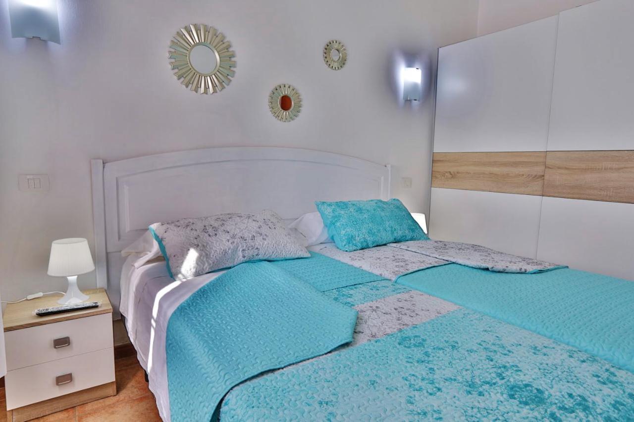 One Bedroom With Shared Pool Furnished Terrace And Wifi At Maspalomas 1 Km Away From The Сasa de vacaciones *