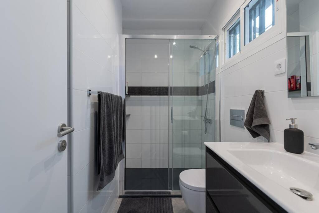 Appartamento Casa Johan - With Amazing Views And Terrace Garden, Ac, Fast Fiber Wifi *