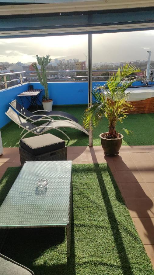Apartamento ático Con Vistas , Jacuzzi , Terraza Y Barbacoa *