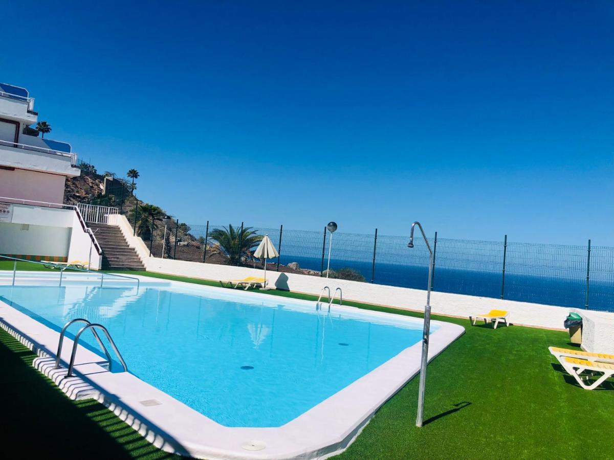 Balcony - With Ocean View. Apartment *